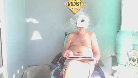 Snapshot of smallpenisbigtongue chatting on February 2025 04:50:01 PM Daddy online show from February 2025 04:50:01 PM