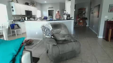 Snapshot of smallpenisbigtongue chatting on February 2025 01:51:02 PM Daddy online show from February 2025 01:51:02 PM