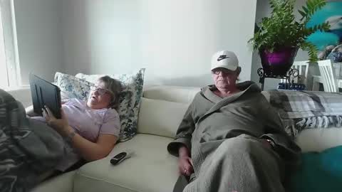 Snapshot of smallpenisbigtongue chatting on March 2025 03:02:01 PM Daddy online show from March 2025 03:02:01 PM