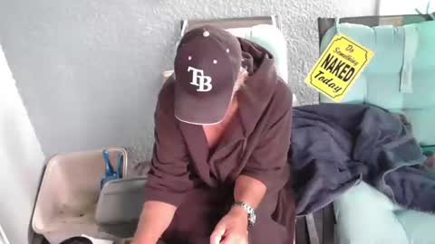 Snapshot of smallpenisbigtongue chatting on November 2025 03:25:02 PM Daddy online show from November 2025 03:25:02 PM