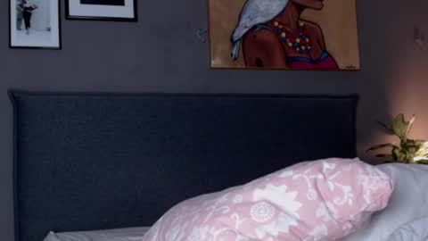 Snapshot of smalltittsbigsoul chatting on November 2025 05:42:02 AM Anna no bbbbybybbabebyy just Anna. And dont call me mom please. online show from November 2025 05:42:02 AM