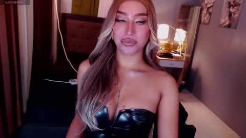 Snapshot of smasherqueen chatting on May 2026 12:42:01 PM smasherqueen online show from May 2026 12:42:01 PM