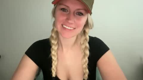 Snapshot of smexxii93 chatting on January 2026 07:34:01 PM smexxii93 online show from January 2026 07:34:01 PM