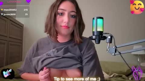 Snapshot of smexy_bun chatting on October 2025 05:02:02 PM Smexy online show from October 2025 05:02:02 PM