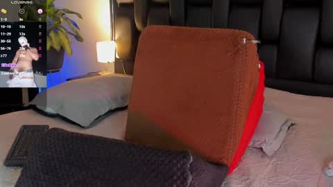 Jade Smiith online show from October 2025 01:57:01 AM