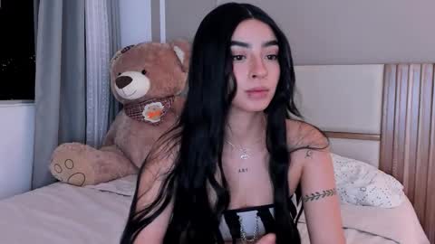 Snapshot of smiledivinity chatting on March 2026 05:08:02 AM smiledivinity online show from March 2026 05:08:02 AM