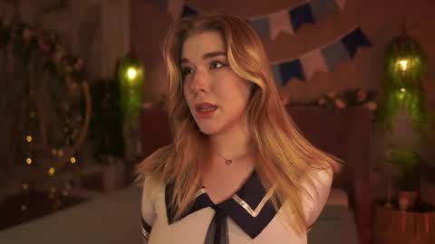 Snapshot of smiley_mia_ chatting on September 2025 05:13:01 AM Mia online show from September 2025 05:13:01 AM