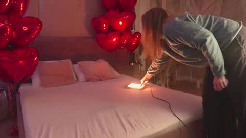 Mia online show from February 2026 05:04:01 AM