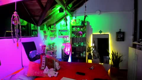 SmilingSalor online show from November 2025 01:51:02 AM