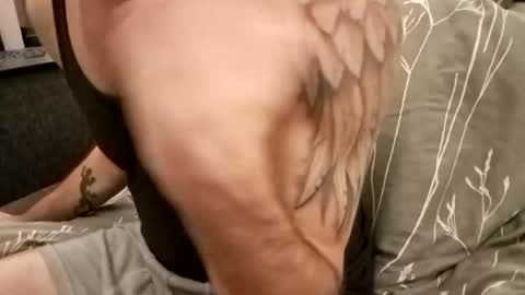 Snapshot of smokeandwatching chatting on September 2025 10:46:01 PM Smokeandwatching online show from September 2025 10:46:01 PM