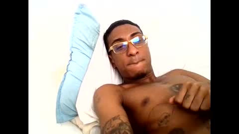 Snapshot of smokepurxxx chatting on May 2026 04:37:01 PM smokepurxxx online show from May 2026 04:37:01 PM