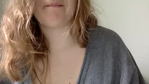 Snapshot of smokeshow3 chatting on January 2025 06:32:02 PM smokeshow3 online show from January 2025 06:32:02 PM