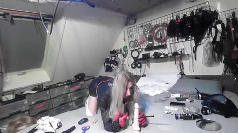 smokeslut365 online show from March 2025 07:06:02 PM