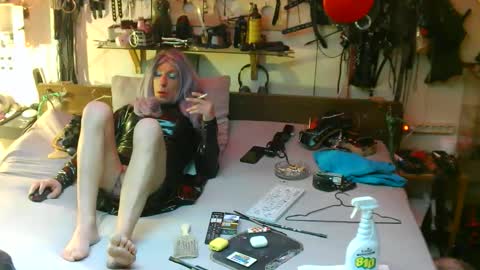 Snapshot of smokeslut365 chatting on March 2026 02:04:02 AM smokeslut365 online show from March 2026 02:04:02 AM