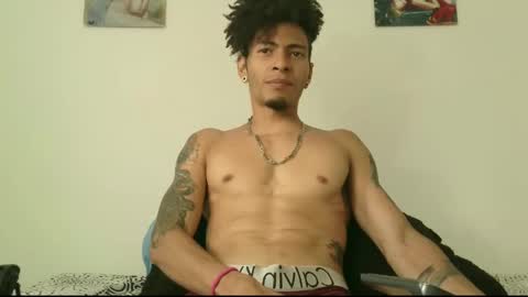 Snapshot of smookskinny chatting on November 2025 03:00:01 PM Daniel laverde online show from November 2025 03:00:01 PM