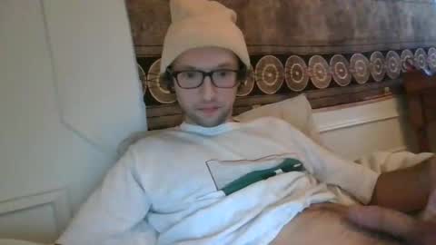 Snapshot of smoothcanuck69 chatting on February 2025 12:57:02 PM Smoothcock online show from February 2025 12:57:02 PM