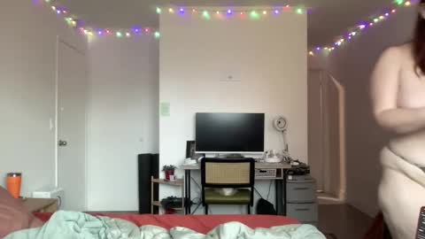 smutship online show from November 2025 05:41:01 PM