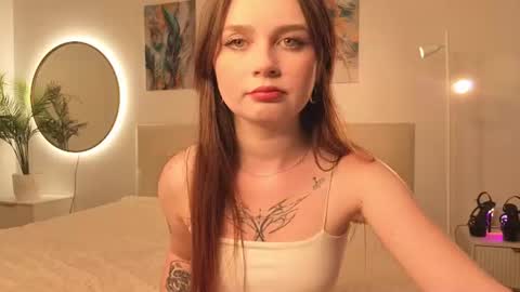 Snapshot of sn0wy_queen chatting on June 2026 08:28:02 AM Lissy online show from June 2026 08:28:02 AM