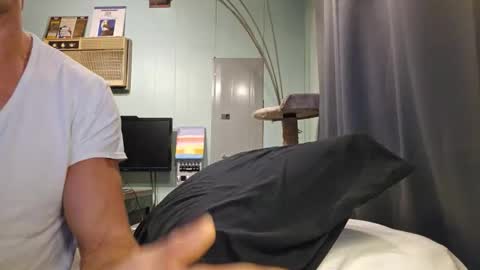 Snapshot of snackyyyy chatting on February 2026 12:01:01 AM Snackyyyy online show from February 2026 12:01:01 AM