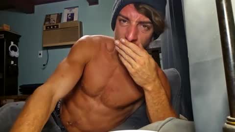 Snackyyyy online show from April 2026 09:43:02 PM