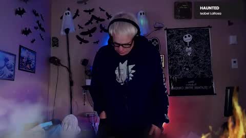 Snapshot of snarfle chatting on December 2024 12:38:01 PM Viiscount Snarfle Von Snarfenberg online show from December 2024 12:38:01 PM