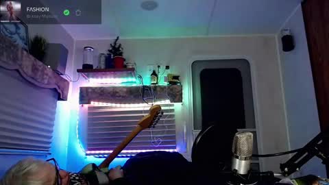 Snapshot of snarfle chatting on March 2025 07:21:02 AM Viiscount Snarfle Von Snarfenberg online show from March 2025 07:21:02 AM