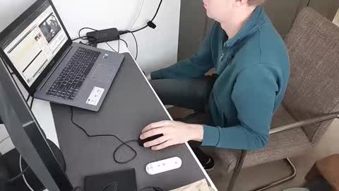 sneakerboy444 online show from October 2025 09:17:04 AM