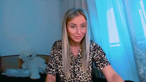 Sneja online show from April 2026 02:40:01 PM