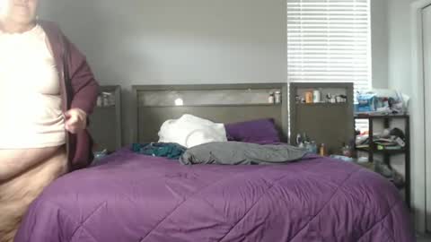 Snoqueen online show from March 2025 04:06:02 PM