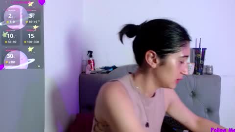 IG     OF red moonn online show from November 2025 04:22:02 AM