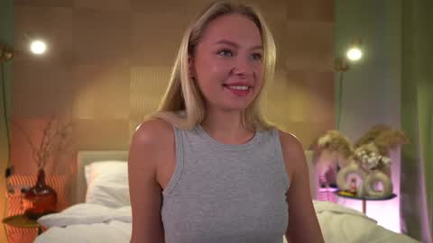 Candice Snow online show from December 2024 12:06:02 PM