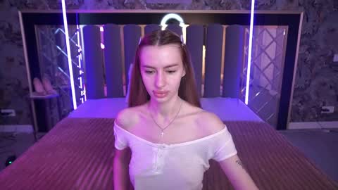 Snapshot of snow_whiteeex chatting on May 2026 05:48:01 AM snow_whiteeex online show from May 2026 05:48:01 AM