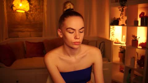 Hanna online show from December 2024 01:45:01 PM