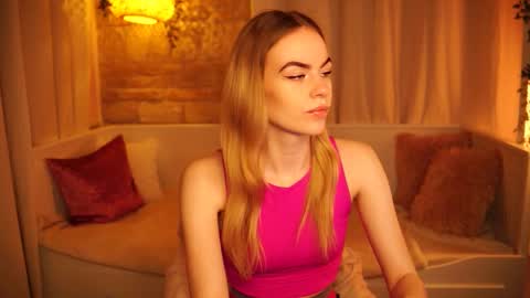 Hanna online show from February 2025 04:18:01 PM