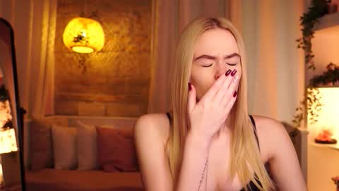 Hanna online show from October 2025 08:37:02 AM