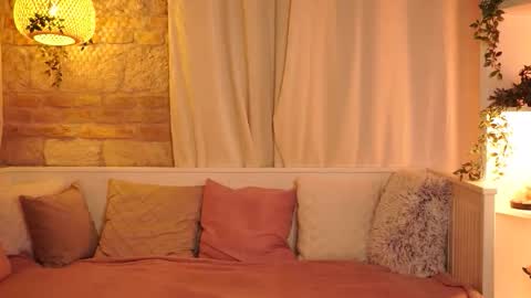 Hanna online show from November 2025 09:41:02 AM