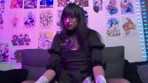 Snapshot of snowblack_ chatting on December 2024 05:13:01 PM Snow and Bubble online show from December 2024 05:13:01 PM