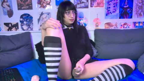 Snapshot of snowblack_ chatting on October 2025 04:49:02 PM Snow and Bubble online show from October 2025 04:49:02 PM