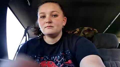 Snapshot of snowbunny_max chatting on March 2026 06:04:02 PM snowbunny_max online show from March 2026 06:04:02 PM