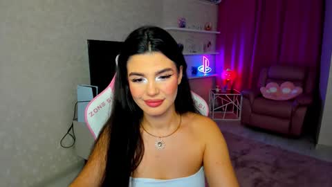 Snapshot of snowingwinter chatting on November 2025 12:27:02 PM snowingwinter online show from November 2025 12:27:02 PM