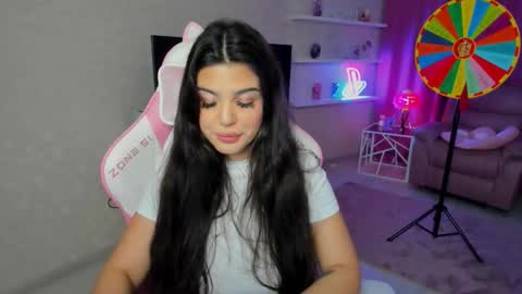 Snapshot of snowingwinter chatting on December 2025 07:43:01 PM snowingwinter online show from December 2025 07:43:01 PM