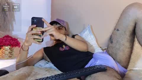 Snapshot of snowlann chatting on November 2025 11:32:01 AM Snow online show from November 2025 11:32:01 AM