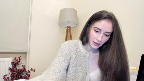 Snapshot of snowww_white chatting on December 2024 09:31:01 AM Ann online show from December 2024 09:31:01 AM