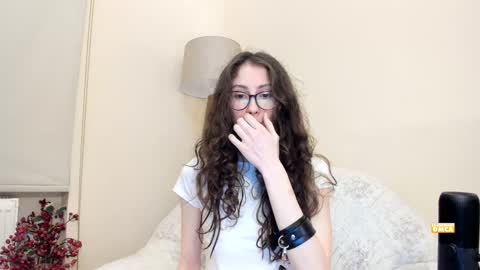 Snapshot of snowww_white chatting on January 2025 05:32:01 PM Ann online show from January 2025 05:32:01 PM