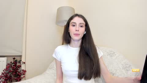 Snapshot of snowww_white chatting on January 2025 12:06:02 AM Ann online show from January 2025 12:06:02 AM