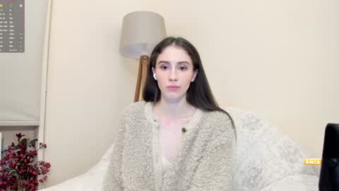 Snapshot of snowww_white chatting on January 2025 11:33:01 PM Ann online show from January 2025 11:33:01 PM