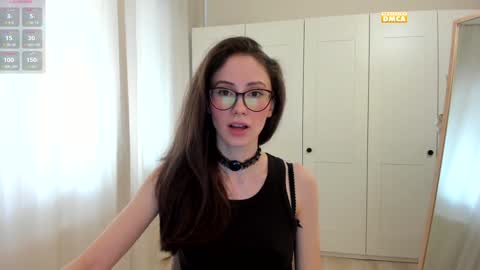 Snapshot of snowww_white chatting on October 2025 11:53:02 AM Ann online show from October 2025 11:53:02 AM