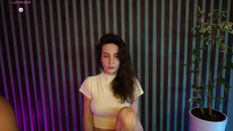 Snapshot of sochnogirls chatting on November 2025 10:52:01 PM Yesenia online show from November 2025 10:52:01 PM