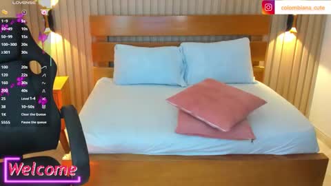 Help me achieve 100 thumbs up  online show from February 2026 06:40:02 AM