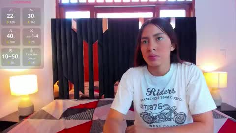 Snapshot of soffy_and_mia chatting on October 2025 12:01:02 PM soffy and mia online show from October 2025 12:01:02 PM